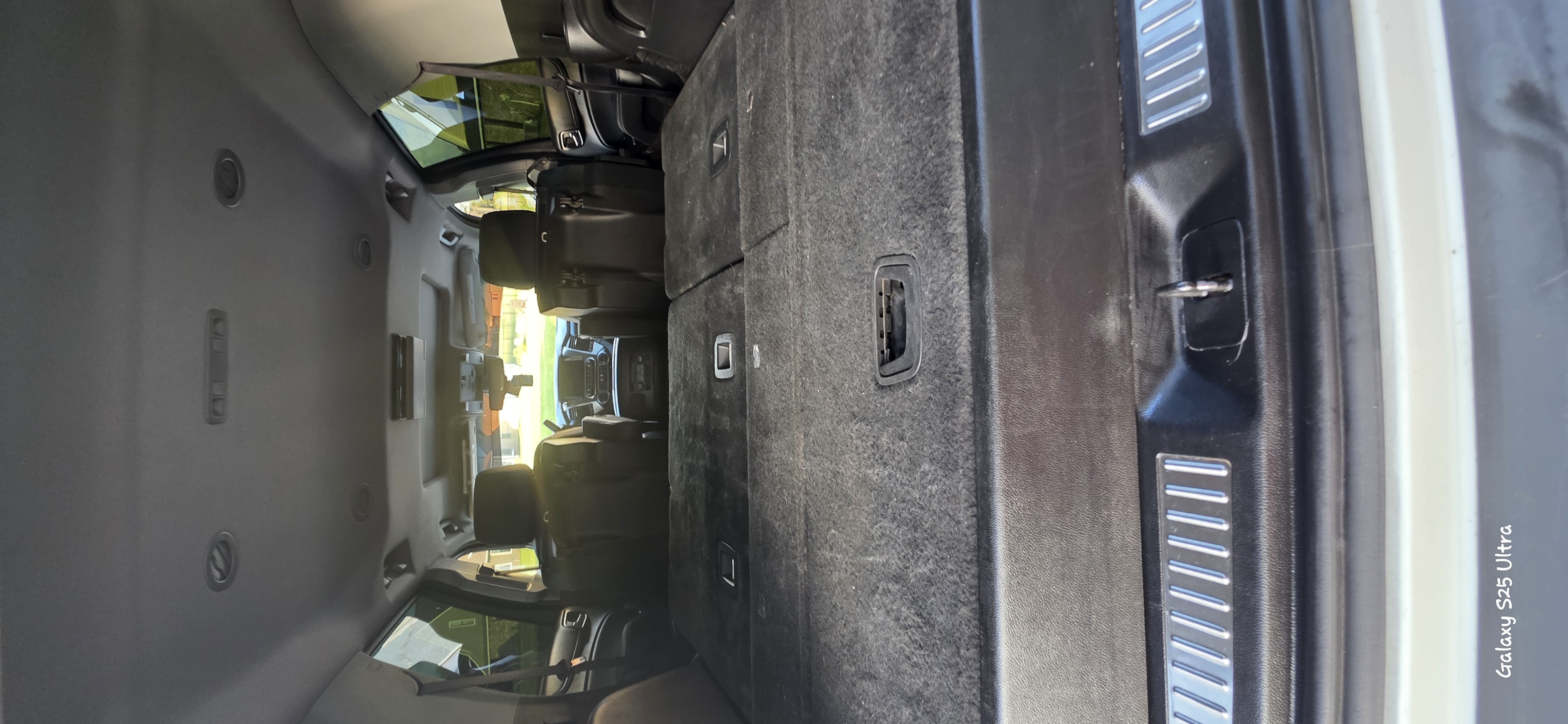 Used 2018 Chevrolet Tahoe LT AWD/4WD image 14