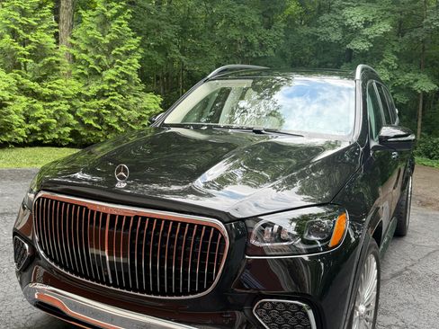Used 2025 Mercedes-Benz Maybach GLS 600 4MATIC image 2