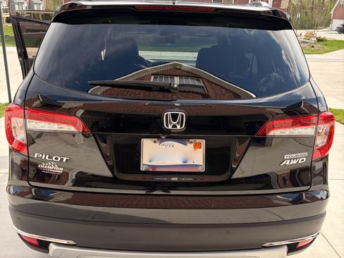 Used 2022 Honda Pilot Touring image 9