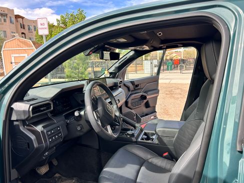 Used 2025 Toyota 4Runner TRD Off-Road Premium w/ Tow Technology Package image 6