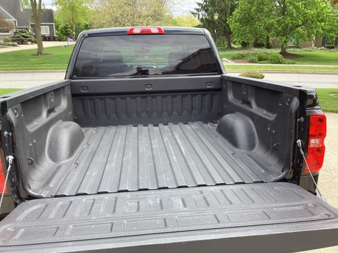 Used 2015 Chevrolet Silverado 1500 LT w/ LT Convenience Package AWD/4WD image 4