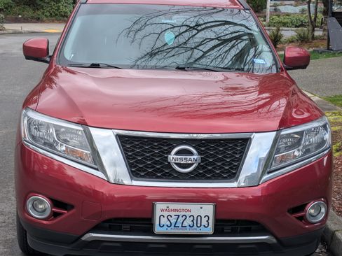 Used 2016 Nissan Pathfinder Platinum image 1
