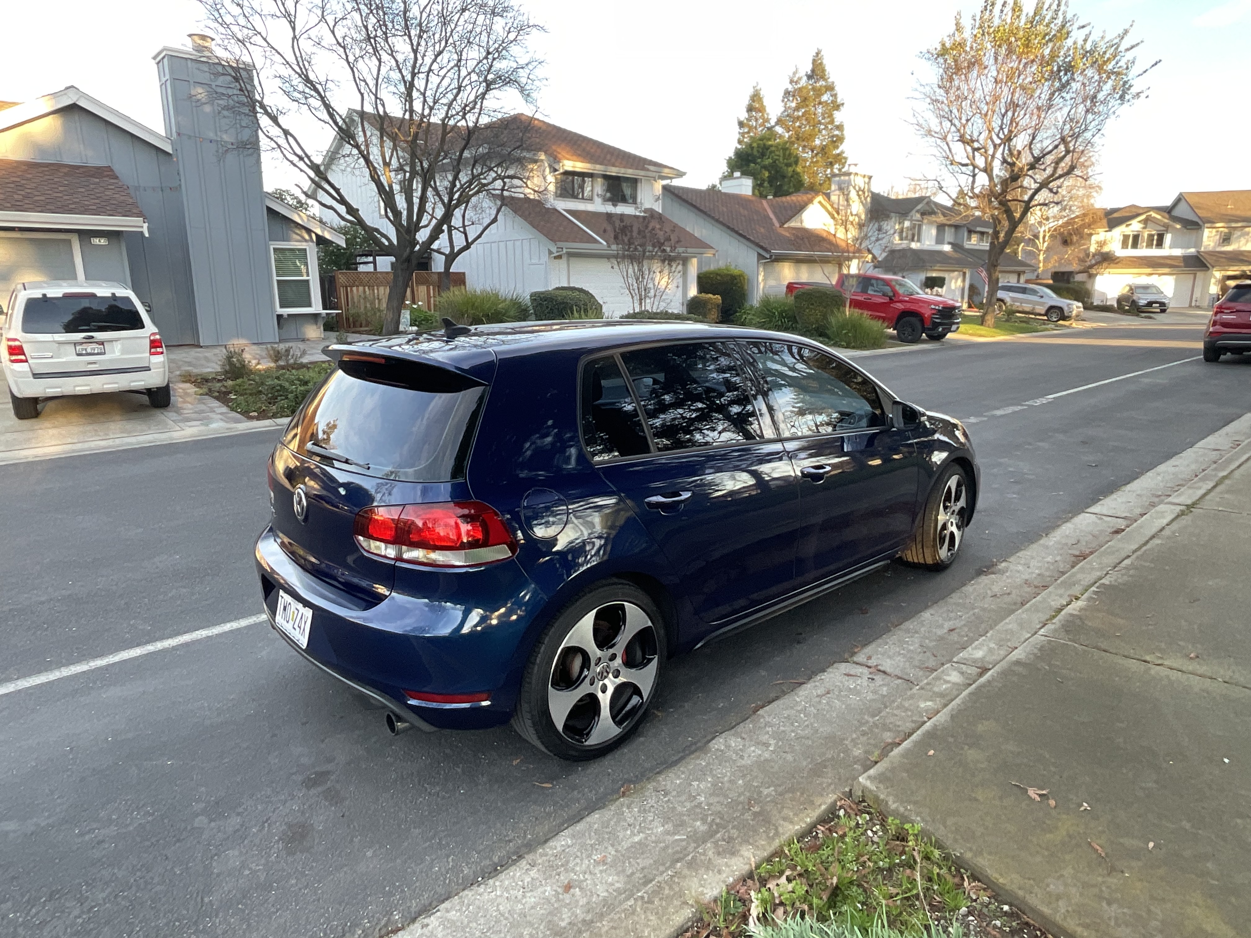 Used 2012 Volkswagen GTI 4-Door FWD image 5