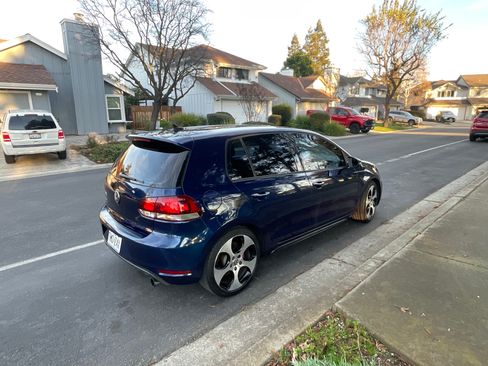 Used 2012 Volkswagen GTI 4-Door FWD image 5