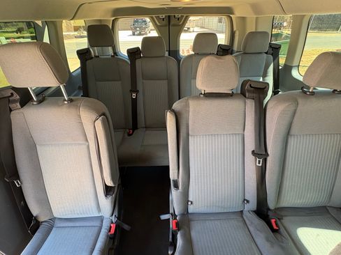 Used 2015 Ford Transit 350 XLT RWD image 6