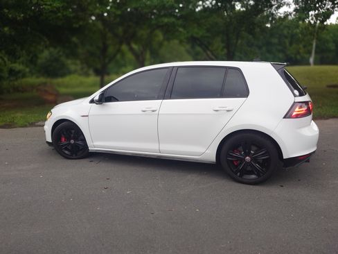 Used 2017 Volkswagen GTI Autobahn FWD image 1