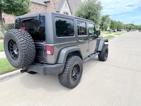 Used 2016 Jeep Wrangler Unlimited Sport AWD/4WD image 4