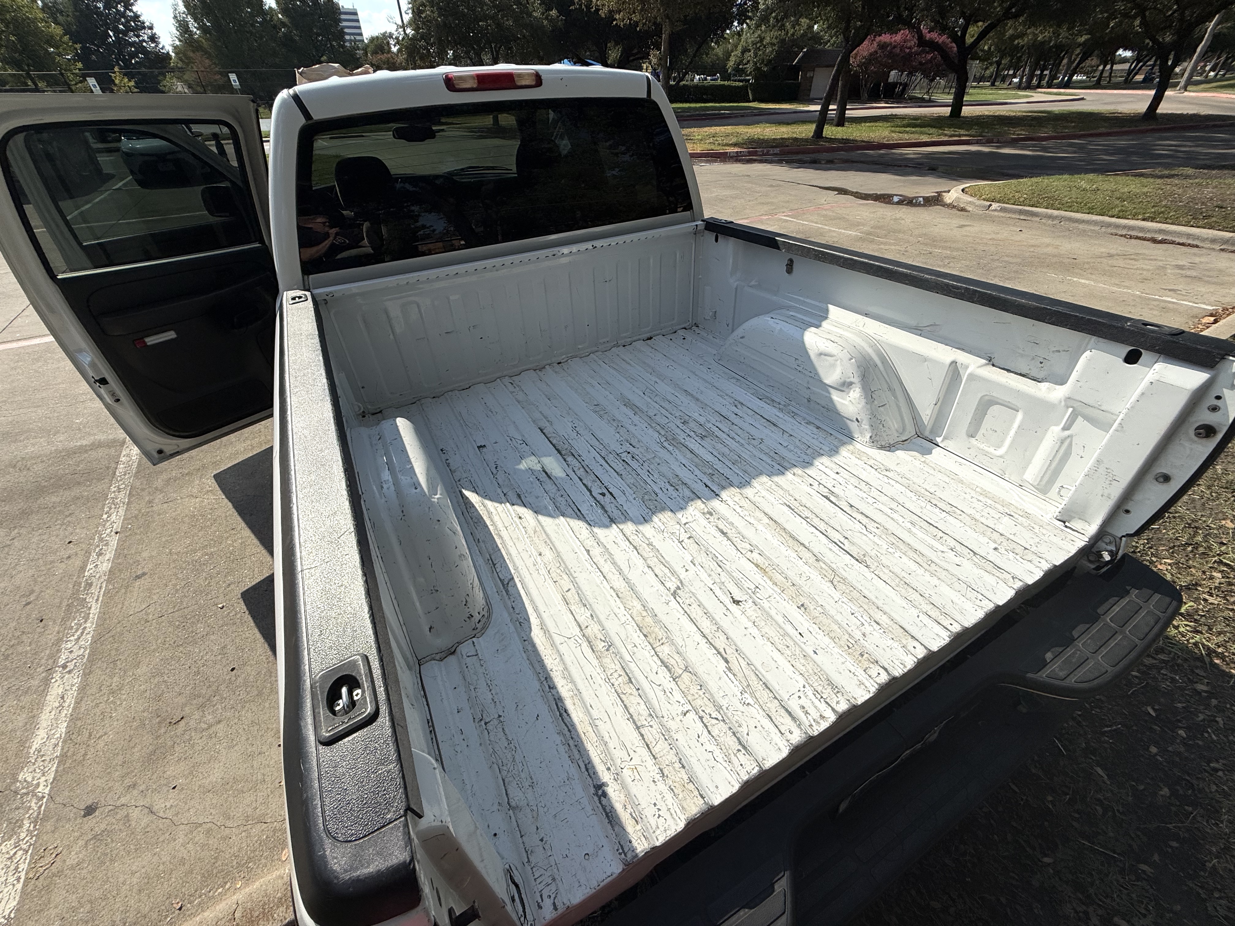 Used 2005 Chevrolet Silverado 1500 LS w/ Light Duty Power Package RWD image 15