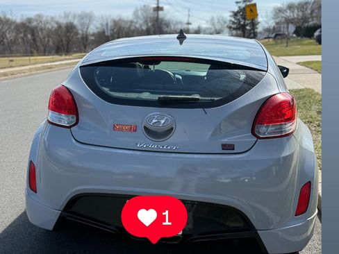 Used 2013 Hyundai Veloster RE:MIX Edition FWD image 2
