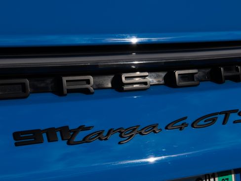 Used 2022 Porsche 911 Targa 4 GTS Coupe 2D image 15