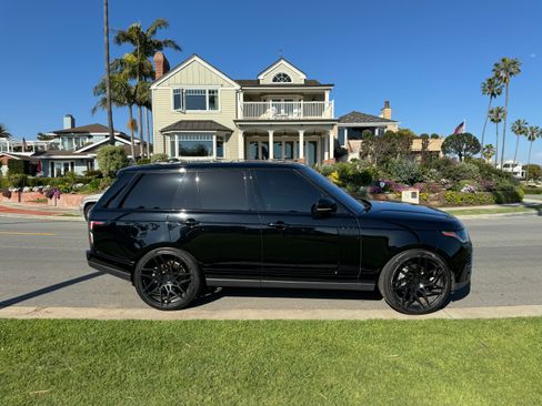 Used 2020 Land Rover Range Rover image 6