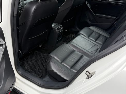 Used 2011 Volkswagen GTI Autobahn image 8