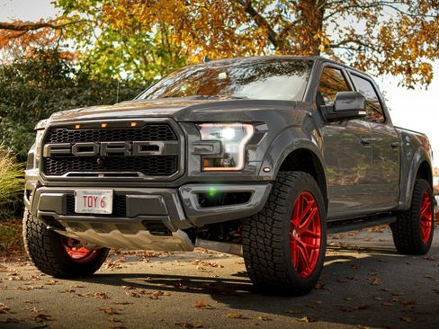 Used 2020 Ford F150 Raptor w/ Equipment Group 802A Luxury image 5