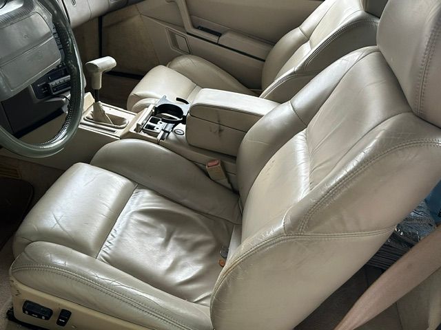 Used 1993 Cadillac Allante FWD image 7