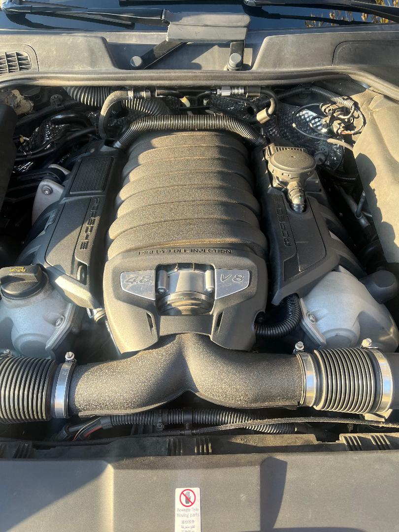 Used 2014 Porsche Cayenne GTS AWD/4WD image 15