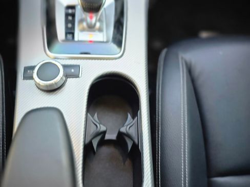 Used 2018 Mercedes-Benz SLC 300 image 25