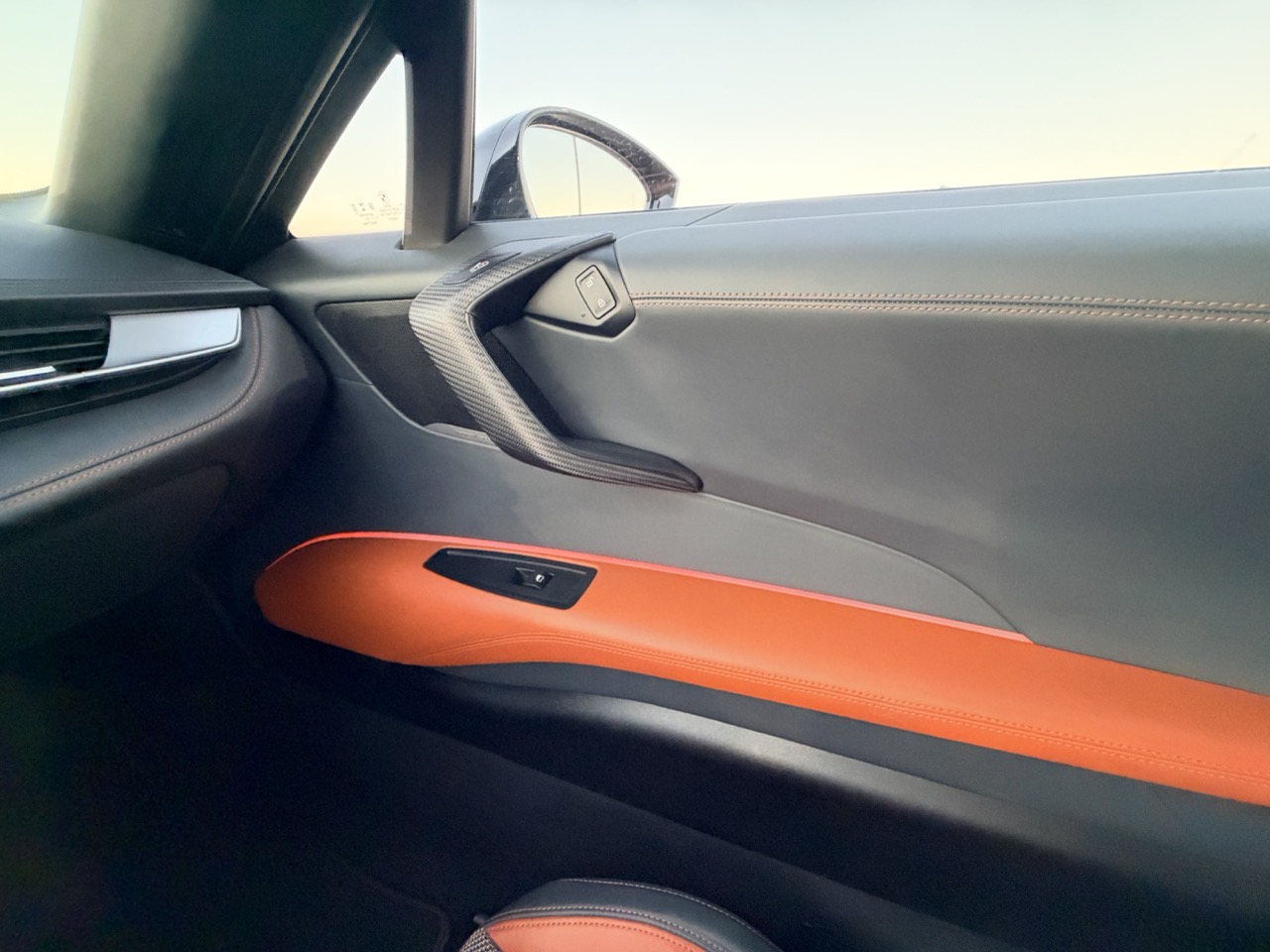 Used 2019 BMW i8 Roadster AWD/4WD image 16