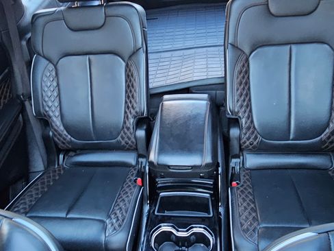 Used 2022 Jeep Grand Cherokee L Summit AWD/4WD image 8