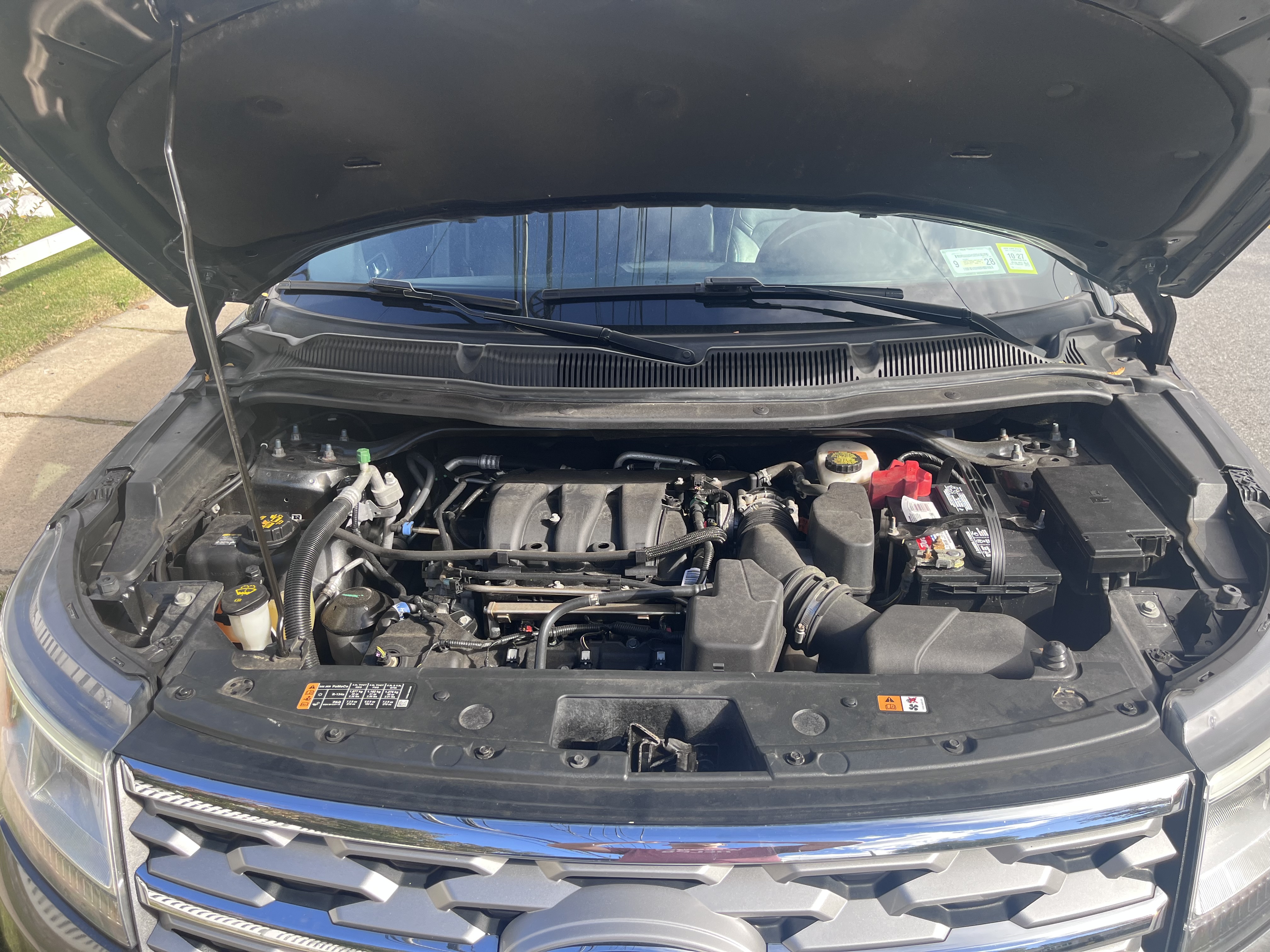 Used 2018 Ford Explorer Limited AWD/4WD image 10