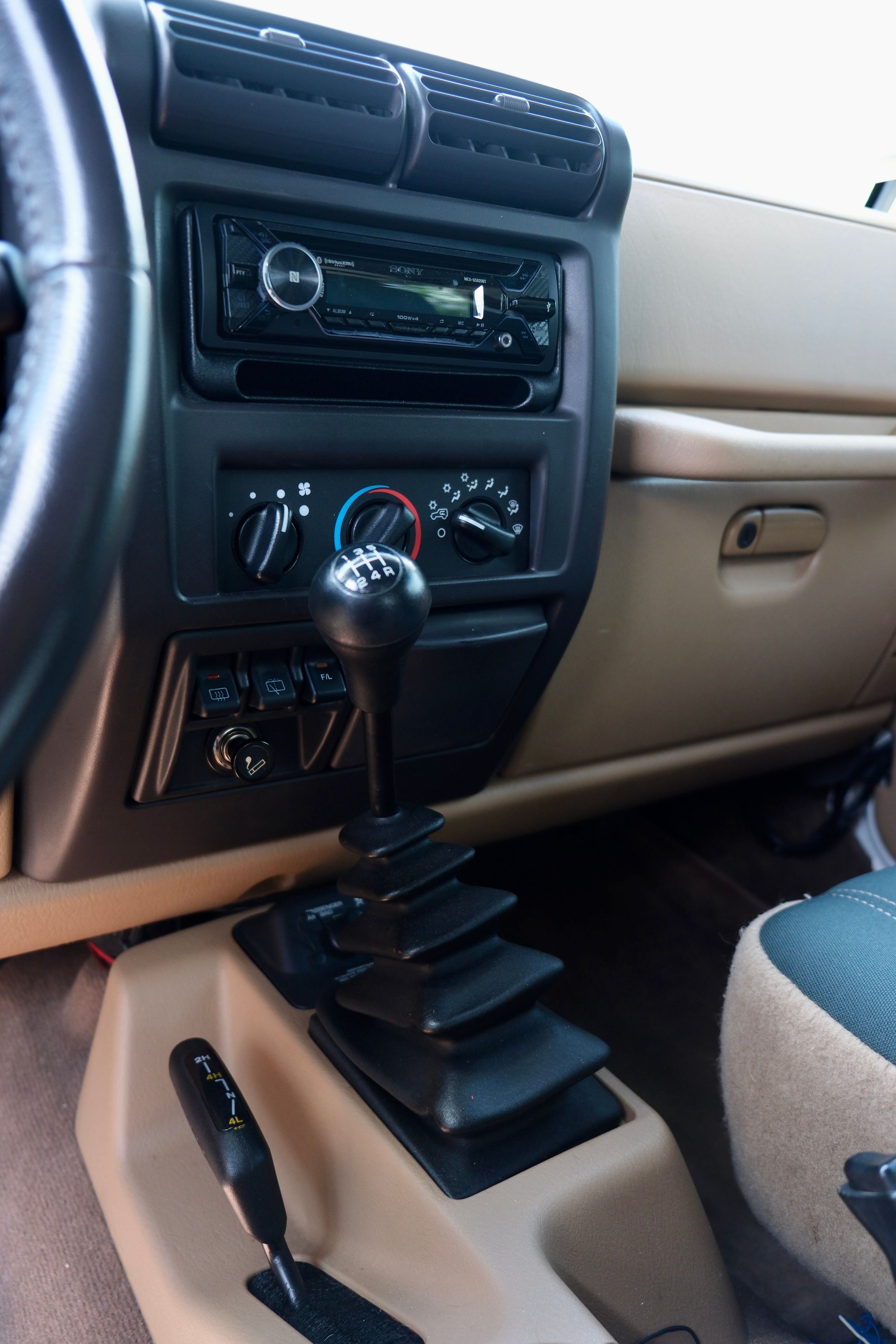 Used 2002 Jeep Wrangler Sahara AWD/4WD image 20