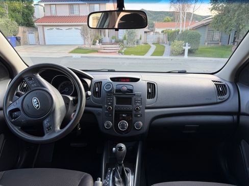 Used 2012 Kia Forte EX image 2