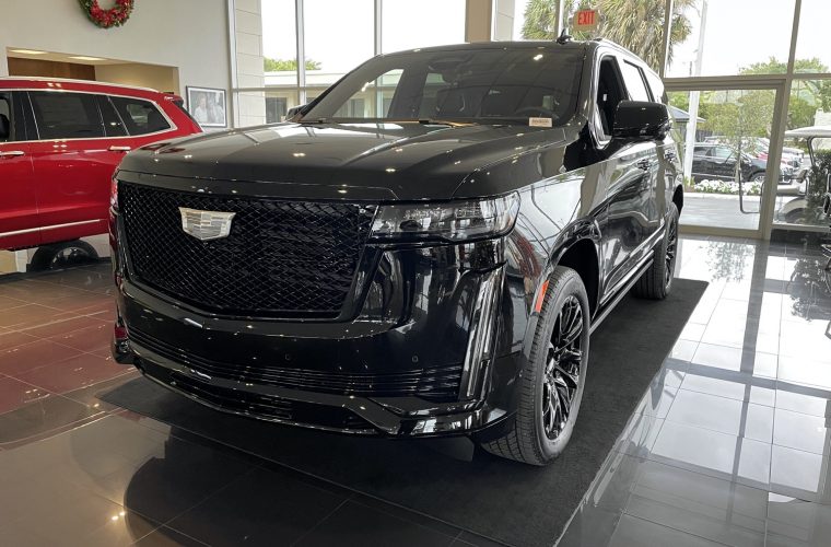 Used 2021 Cadillac Escalade ESV Sport Platinum w/ Heavy-Duty Trailer Package AWD/4WD image 1