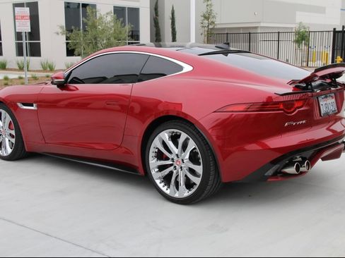 Used 2015 Jaguar F-TYPE R RWD image 12