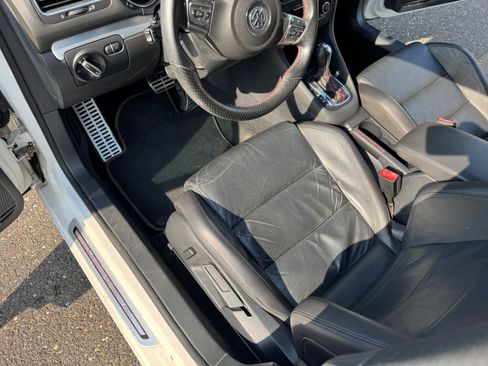 Used 2012 Volkswagen GTI 4-Door image 11