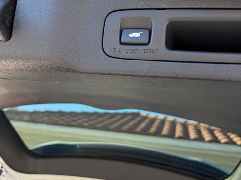 Used 2017 Honda CR-V EX-L image 16