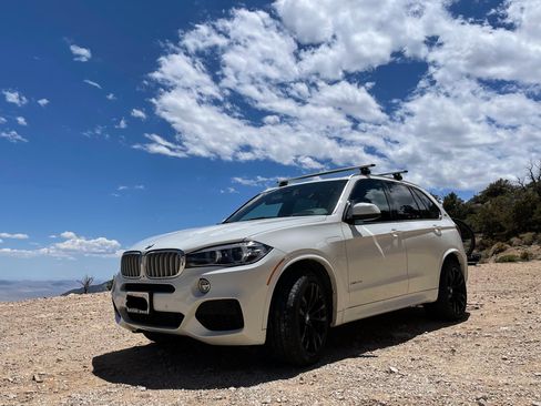 Used 2017 BMW X5 xDrive40e image 1