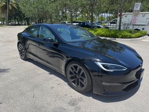 Used 2023 Tesla Model S Standard Range image 4
