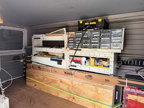 Used 2001 Ford E-250 and Econoline 250 RWD image 9