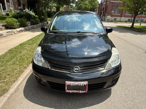 Used 2011 Nissan Versa 1.8 S w/ Plus Pkg FWD image 10