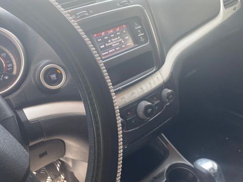 Used 2015 Dodge Journey SXT w/ Flexible Seating Group AWD/4WD image 9