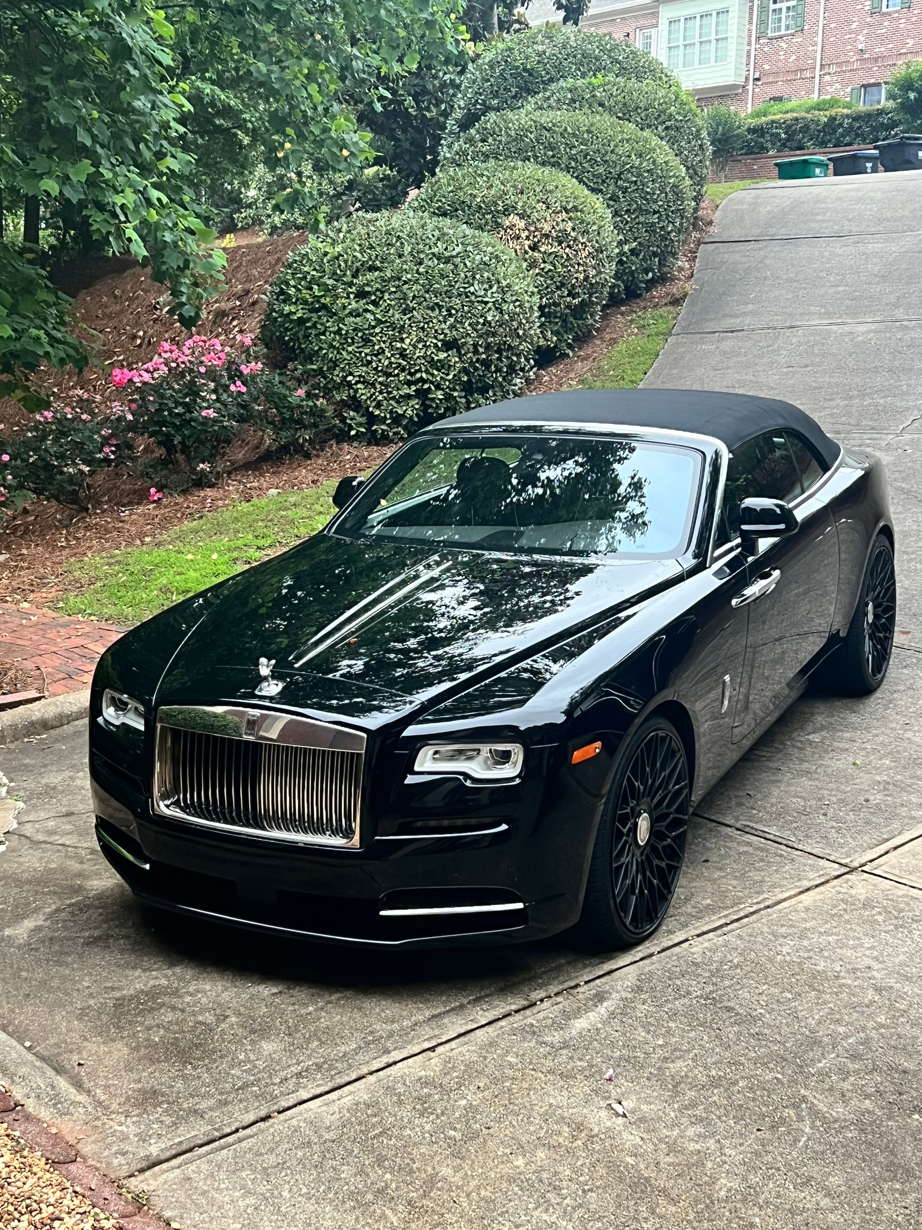 Used 2016 Rolls-Royce Dawn RWD image 5