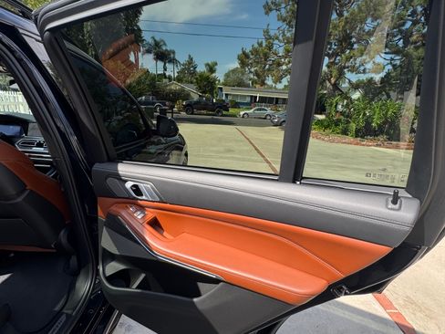 Used 2021 BMW X7 xDrive40i w/ M Sport Package image 17