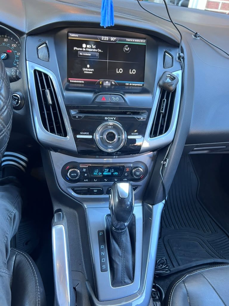 Used 2013 Ford Focus Titanium FWD image 12