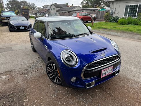 Used 2019 MINI Cooper S image 9