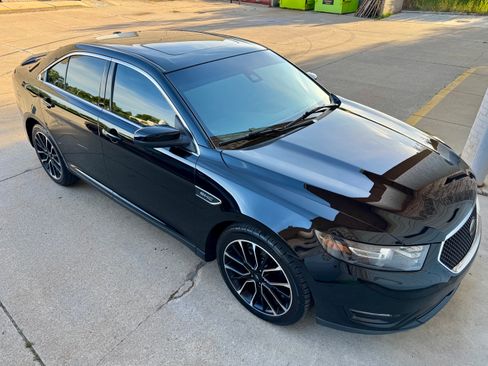 Used 2018 Ford Taurus SHO AWD/4WD image 1