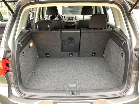 Used 2015 Volkswagen Tiguan S image 8