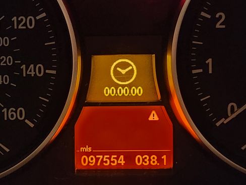 Used 2010 BMW 335i xDrive Coupe image 14