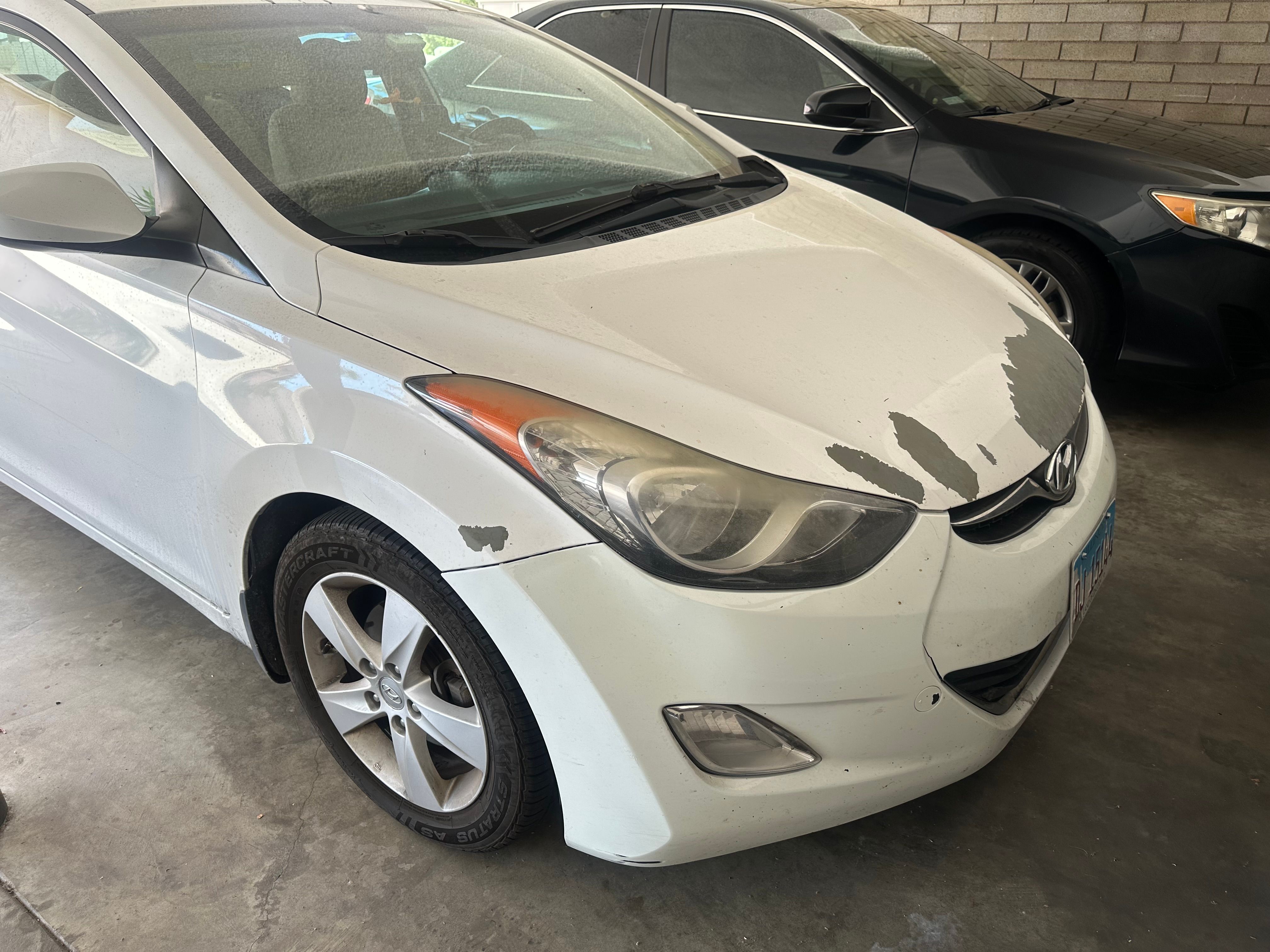 Used 2013 Hyundai Elantra GLS w/ Preferred Pkg FWD image 4