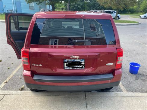 Used 2014 Jeep Patriot Latitude AWD/4WD image 2