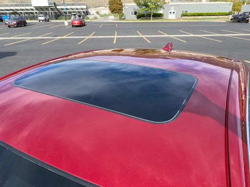 Used 2018 Honda Accord Touring image 11