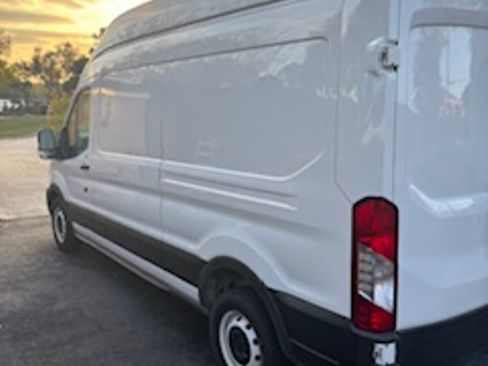 Used 2021 Ford Transit 250 148 High Roof image 4