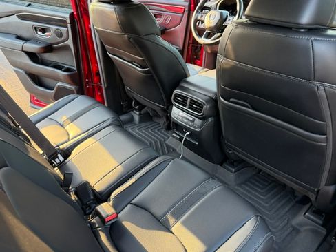 Used 2024 Honda Pilot Touring image 22