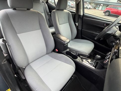 Used 2015 Toyota Corolla L image 27