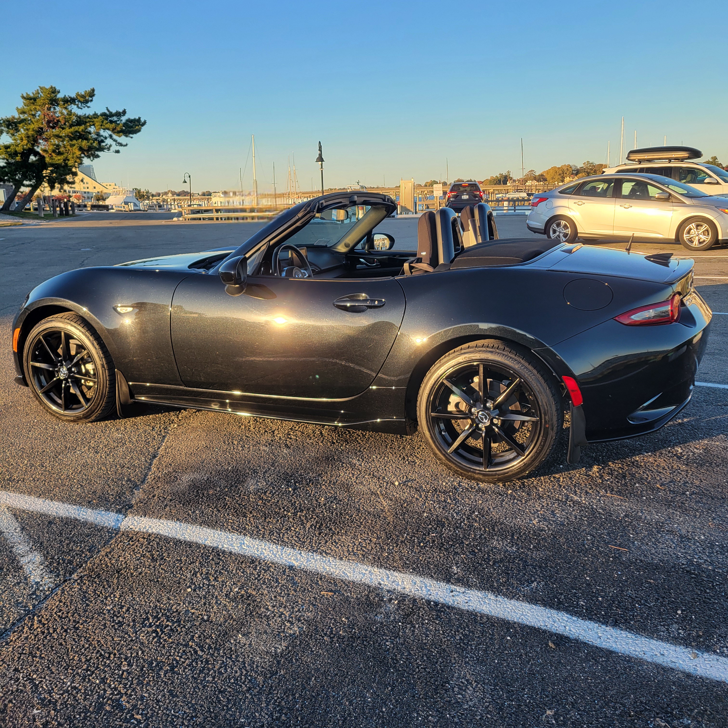 Used 2021 MAZDA MX-5 Miata Club RWD image 8