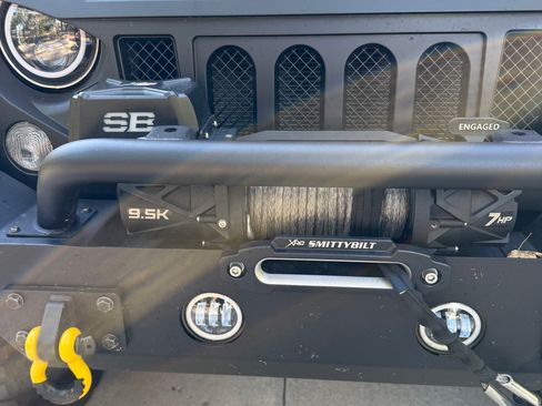 Used 2015 Jeep Wrangler Sport AWD/4WD image 12