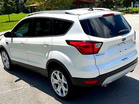 Used 2019 Ford Escape Titanium AWD/4WD image 8